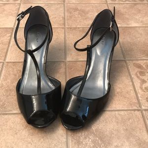 Fioni Women’s Black Mini Wedges Size 10